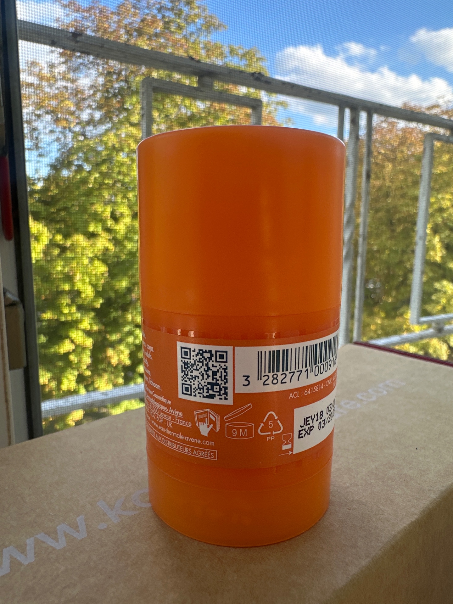 Avène Ultra Stick Invisible SPF 50 — صورة 5